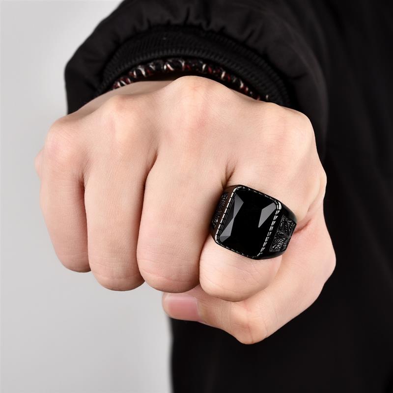 Men Hiphop Ring 316L Stainless Steel Black/Red Stone Ring Rock Fashion Male Jewelry Wedding Rings Accessories Wholesale