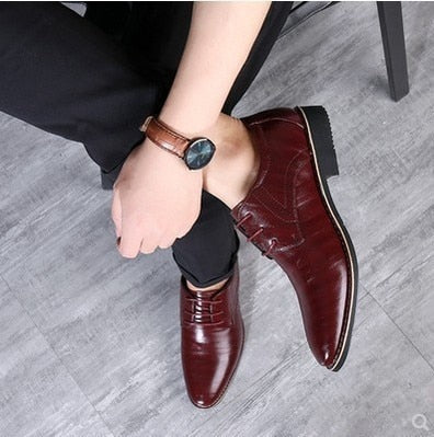 Zapatos Hombre Plus Size Men Leather Shoes Casual Shoes High Quality Luxury Business Dress Shoes All-Match Wedding Shoes Man