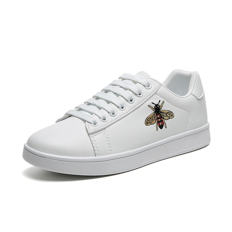 Autumn Men and Women Casual Shoes Creative Luxury Embroidered Bee Flats Lovers Shoes Lace-up Leather Skateboard Sneakers 35-44