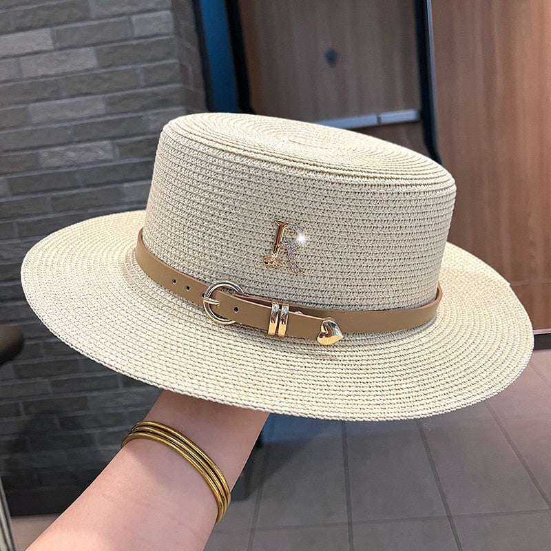Women's Metal R Letter Buckle Straw Hat - Fashionable Sunscreen Hat for Leisure, Summer, Beach, and Vintage Inspired Style